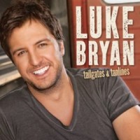 luke-bryan-tailgates-and-tanlines