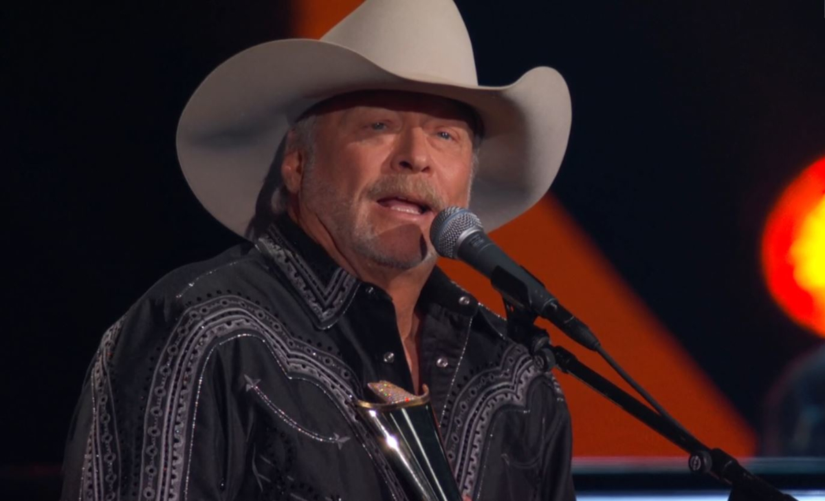 Alan Jackson Receives Major, Unexpected Honor at ACM Awards - Saving Country Music
