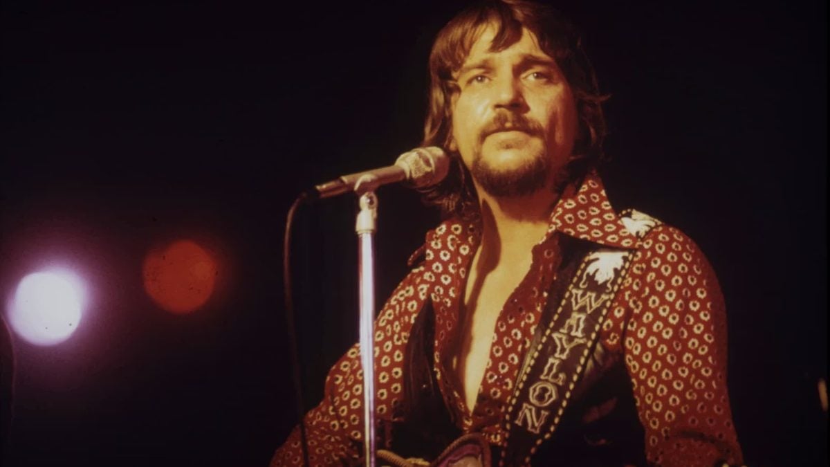 Album Review – Waylon Jennings – “Songbird” - Saving Country Music